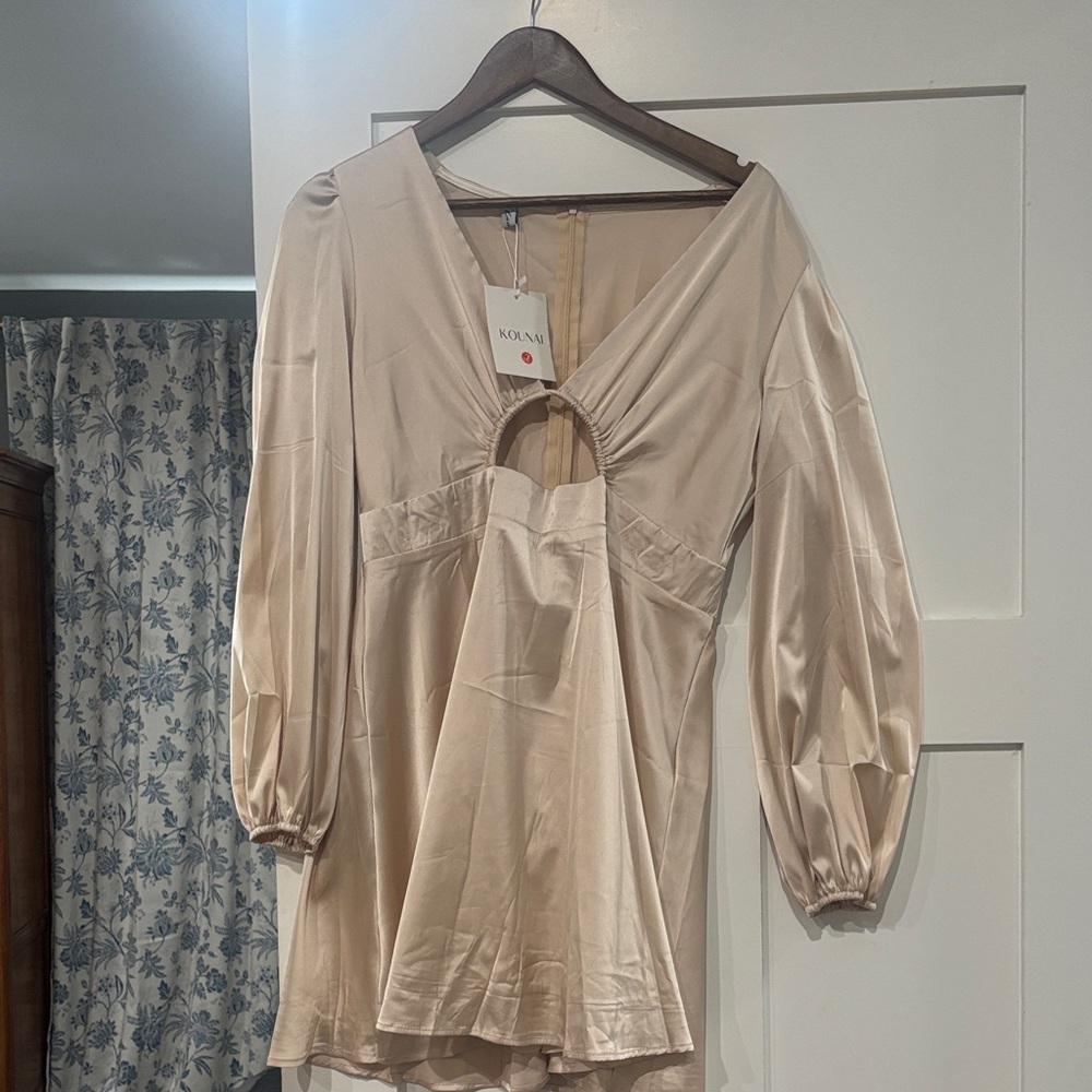 Elegant Long Sleeve Beige Dress